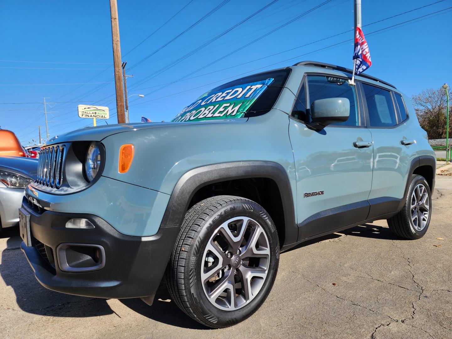 2017 GRAY Jeep Renegade LATITUDE (ZACCJBBB1HP) , AUTO transmission, located at 2660 S.Garland Avenue, Garland, TX, 75041, (469) 298-3118, 32.885551, -96.655602 - Welcome to DallasAutos4Less, one of the Premier BUY HERE PAY HERE Dealers in the North Dallas Area. We specialize in financing to people with NO CREDIT or BAD CREDIT. We need proof of income, proof of residence, and a ID. Come buy your new car from us today!! This is a Very clean 2017 JEEP RENEGA - Photo#7